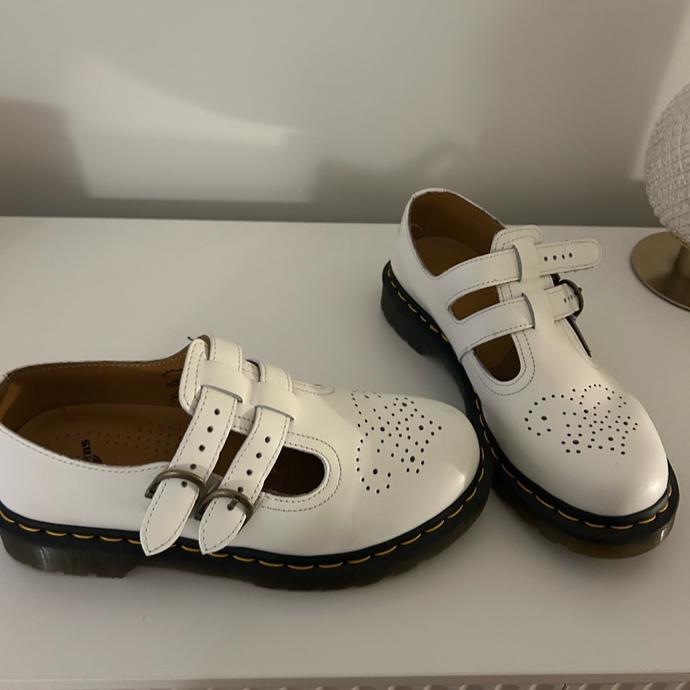 Dr. Marten White Leather Mary Janes! Size 38